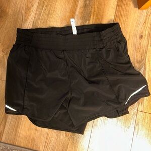 Lululemon hotty hot shorts high rise 4”